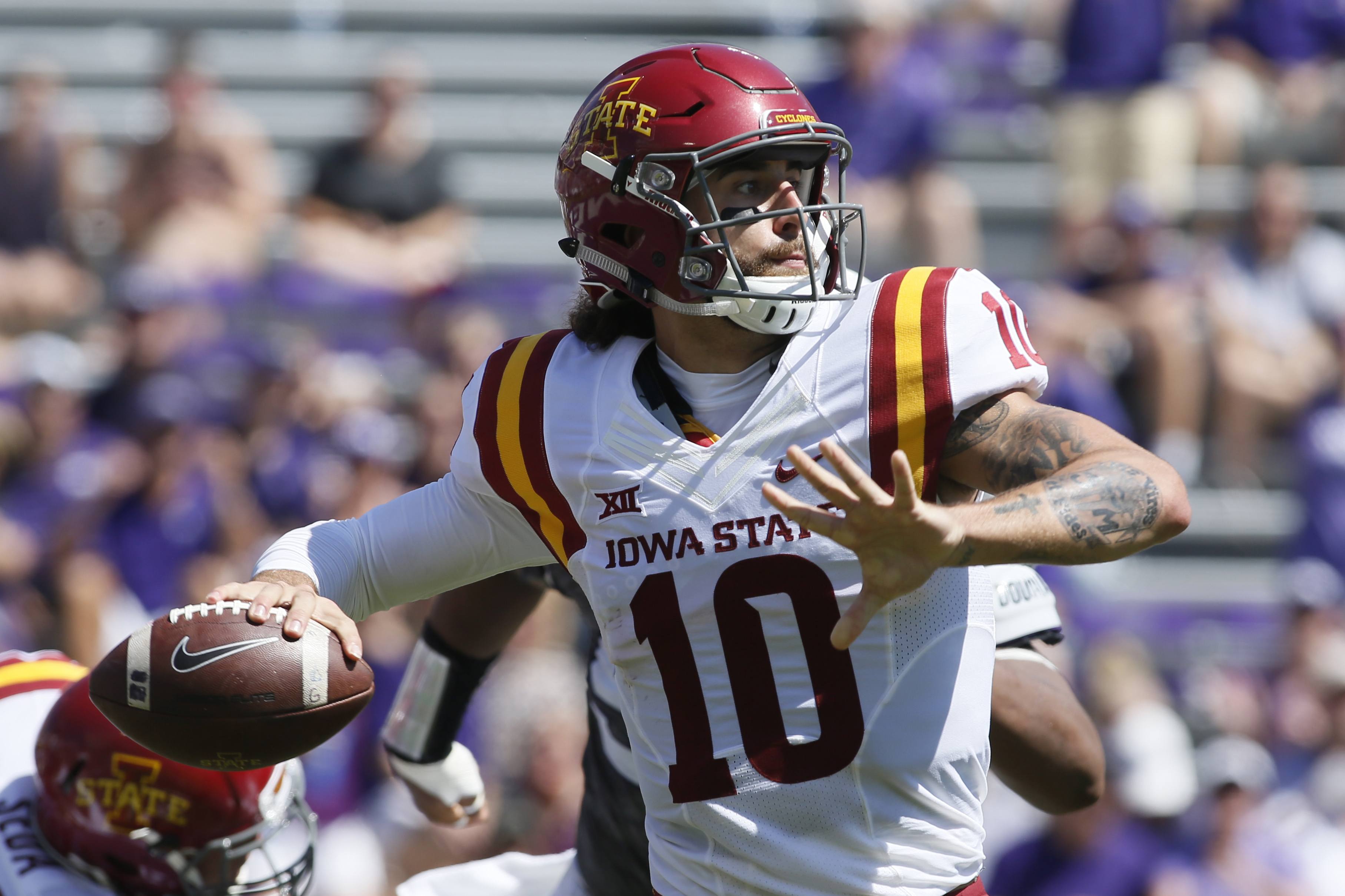 Sep 17, 2016; Fort Worth, TX, USA; Iowa State Cyclones quarterback Jacob Park (10) throws a pass in the second quarter against the TCU Horned Frogs at Amon G. Carter Stadium. Mandatory Credit: Tim Heitman-USA TODAY Sports