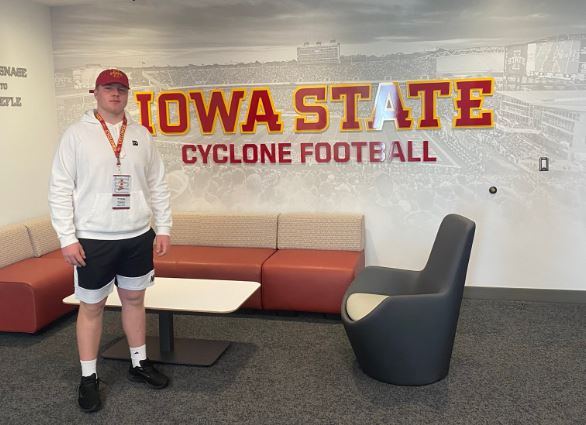 Recruiting: Omaha ’25 DT prospect impressed by Iowa State
