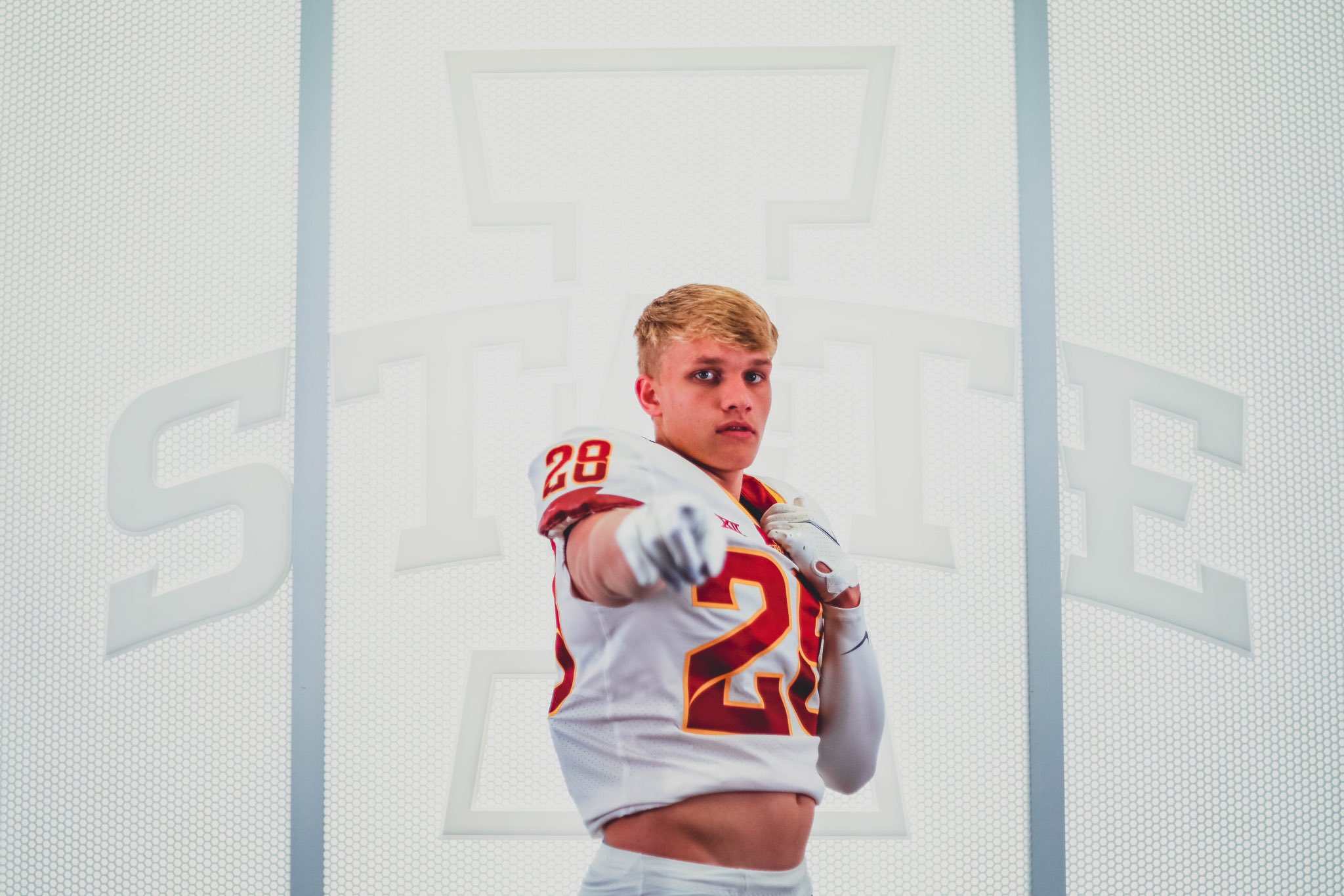 RECRUITING Carson Hansen named as Minnesota’s Gatorade Player of the