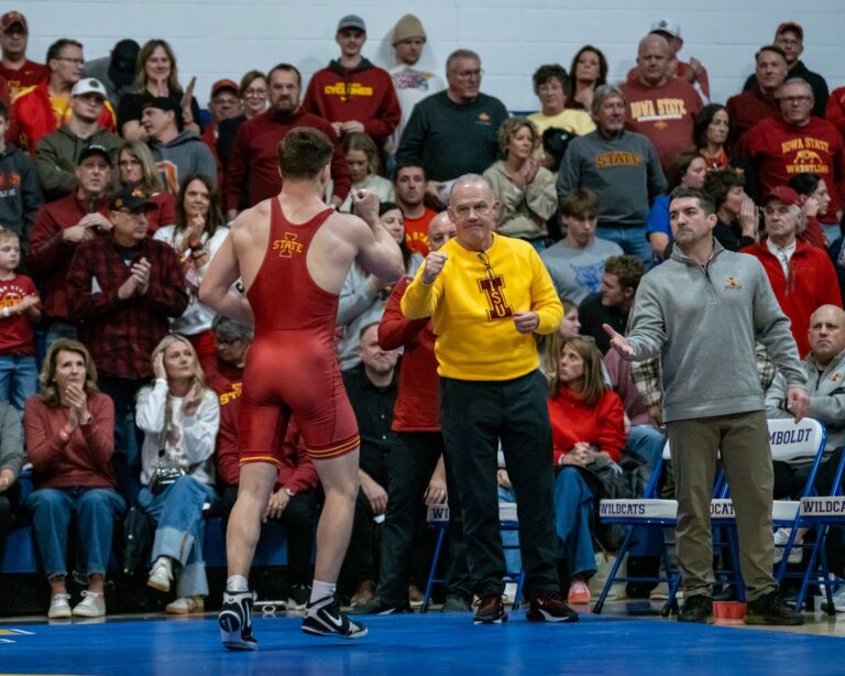 No. 3 Iowa State puts on a show in Humboldt, tops No. 15 South Dakota State 29-7