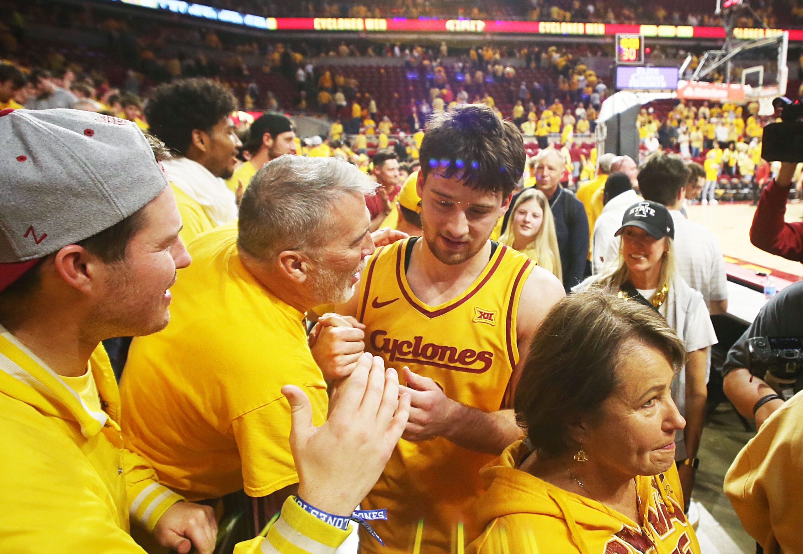 cyclonefanatic.com