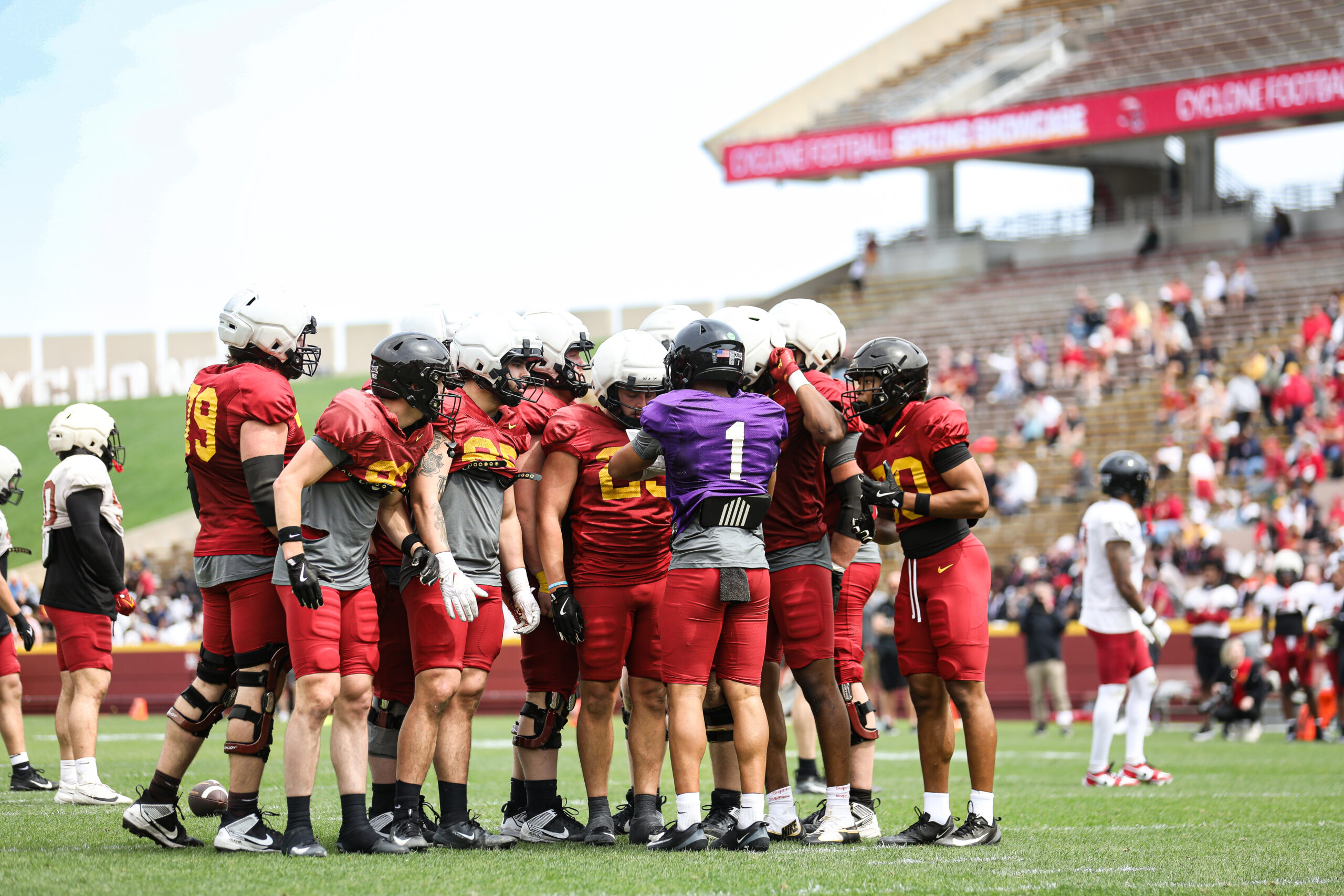 PETERSON: Iowa State’s QB dilemma is who backs up Jaylen Raynor - Cyclone Fanatic