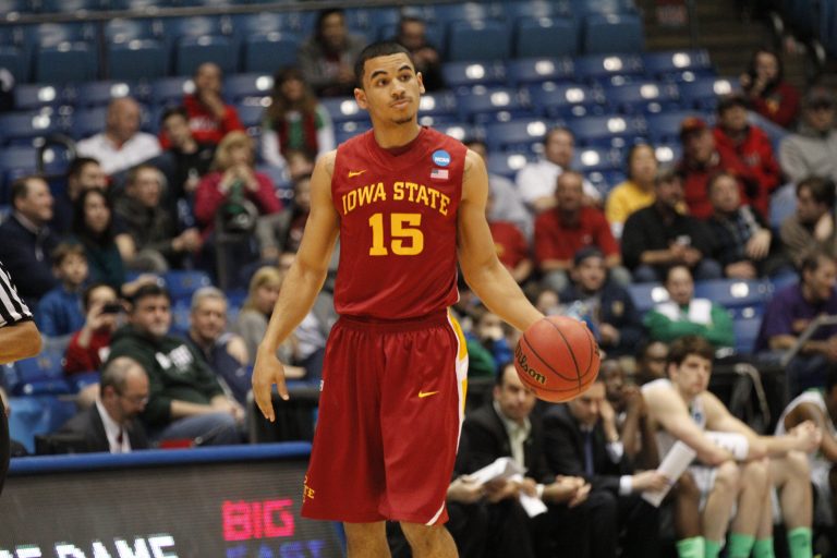 Naz goes off from Long range in opener